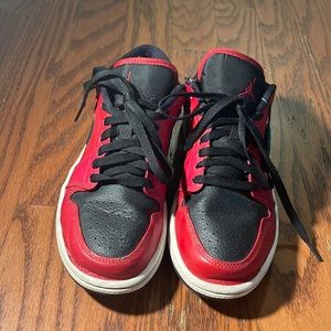 Mens Jordan 1 low “Reverse Bred” size 8.5